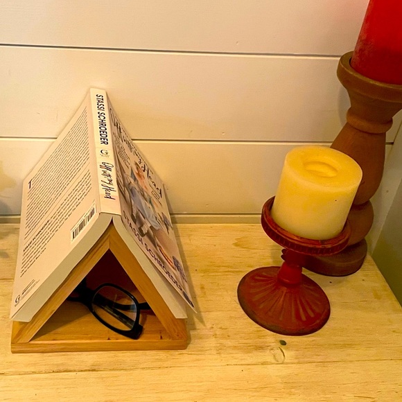 Rustic Book Rest/ Customizable!📚📖 - Picture 4 of 6